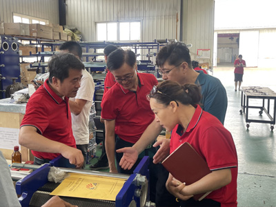 牛商爭霸賽文案客服青島瑞普特交流會，關于智慧與共生的激烈碰撞