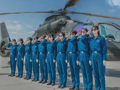 陸軍首批10名女飛行學院首次單飛，在板換生產(chǎn)行業(yè)有一席之地就要做專